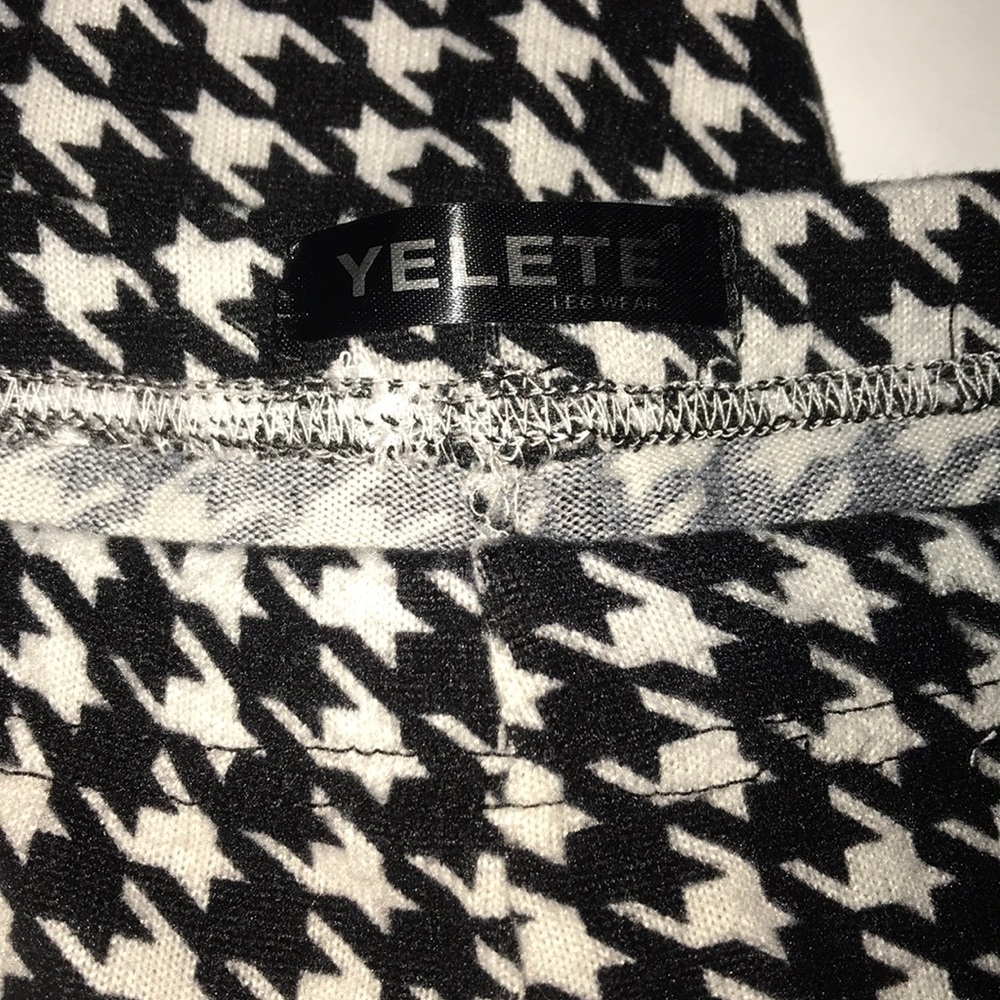 Patterned Leggings - Picture 3 of 4